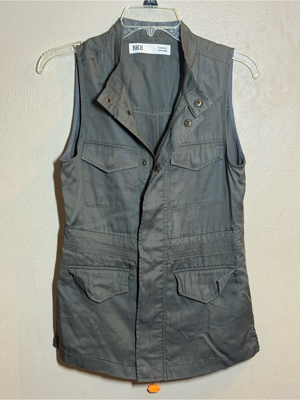 NWOT Women’s BKE Olive Green Cargo Utility Military Vest Sz Sm